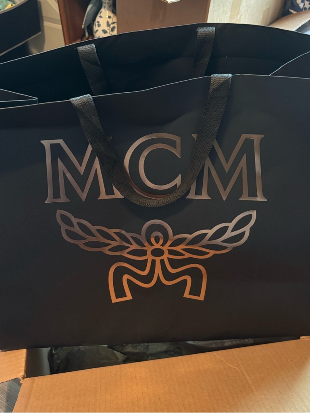 NWT MCM Aren Tote – Blue Denim Visetos – BRAND NEW Full Set (Dust Bag & Papers) - Picture 12 of 12